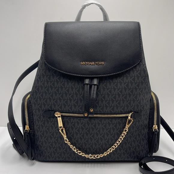 MICHAEL KORS
Jet Set Large Logo Backpack
COLOR BLACK
NWT - Picture 10 of 16